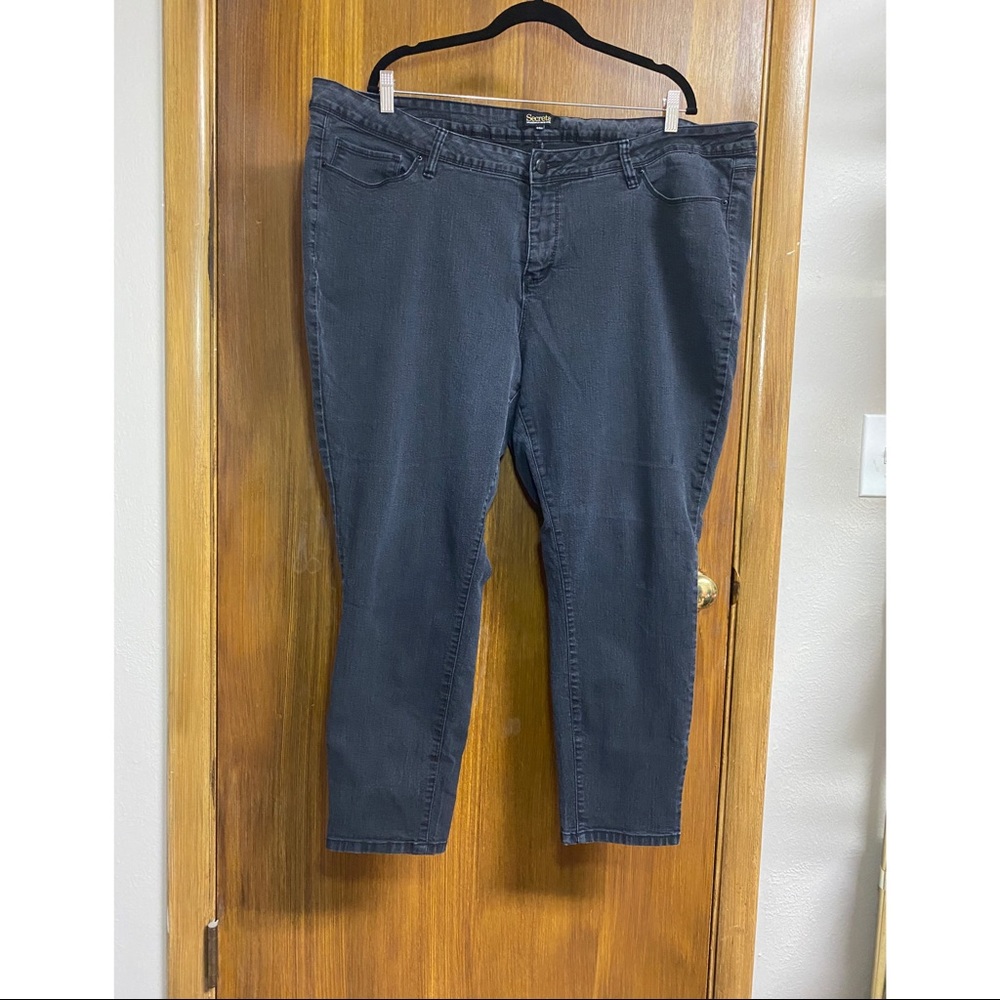 Secrets Black Jeans Size 24